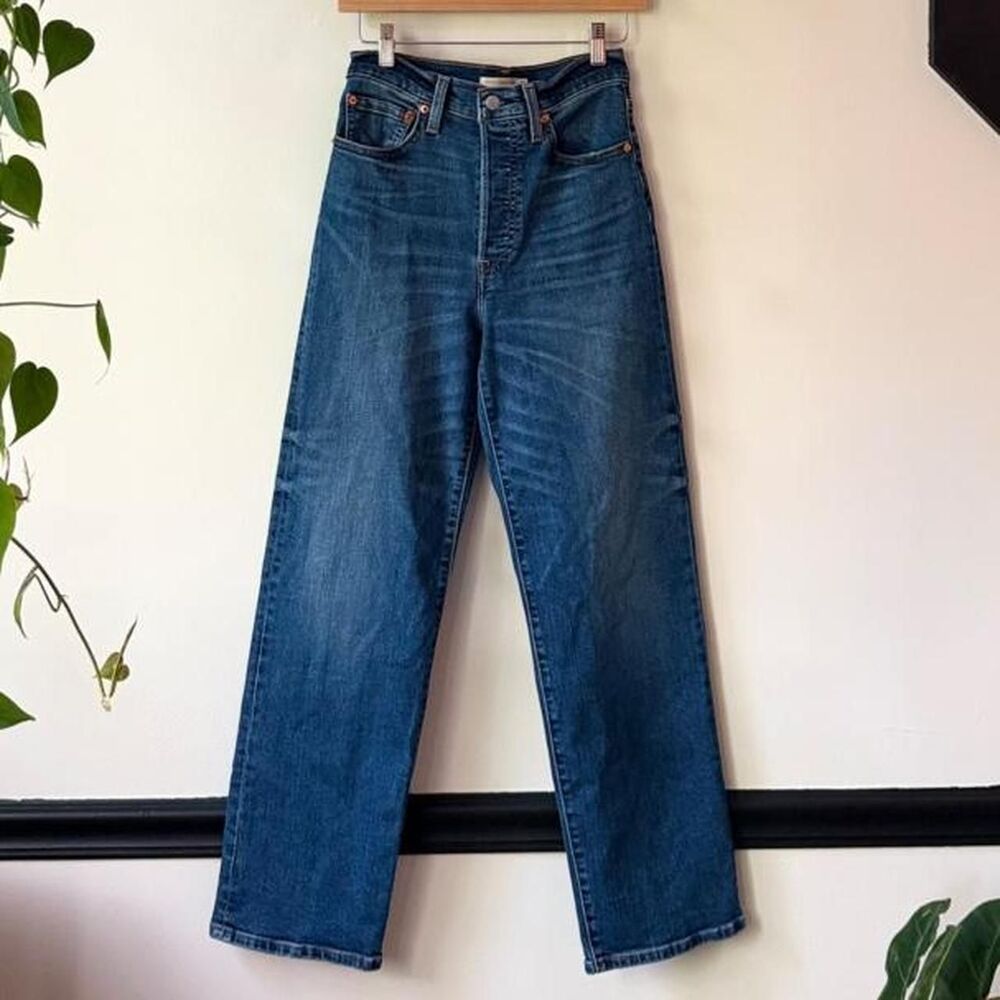 Levi-s Women's Blue and Navy Jeans